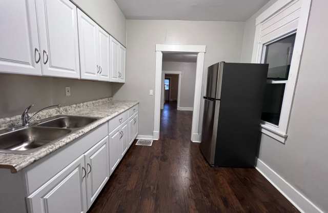 Updated 2BR Townhouse now showing! photos photos