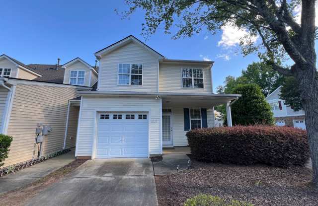 Beautiful 3BD, 2.5BA Raleigh Townhome in the Briar Creek Community with Tons of Natural Light and First Floor Master Bedroom photos photos