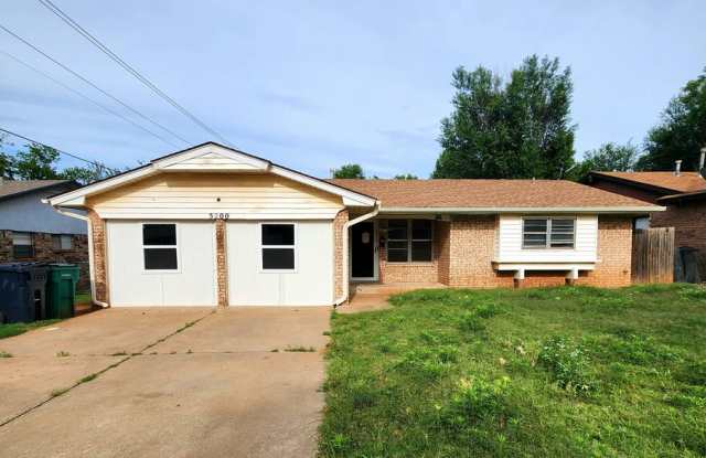 Charming 4 Bedroom House - 5200 South Briarwood Drive, Oklahoma City, OK 73135