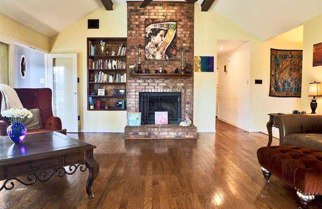 2201 Buttercup Drive Gallery 2