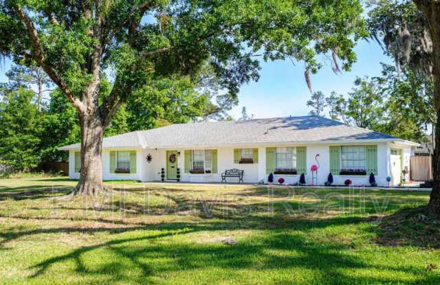 332 Whispering Woods Drive Gallery 1