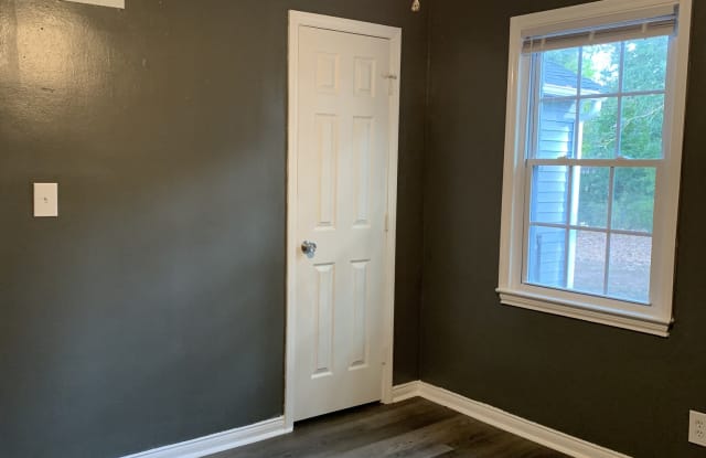1892 Glendale Dr - 1892 Glendale Drive, Candler-McAfee, GA 30032