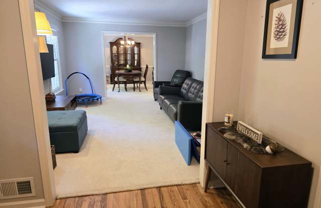 90 Martin Point Court Gallery 4