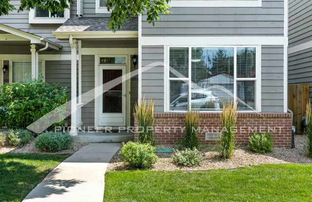 Beautiful Townhome With Garage and Central AC Gallery 3