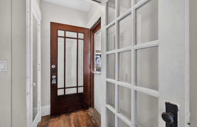 815 18th St Nw Gallery 3
