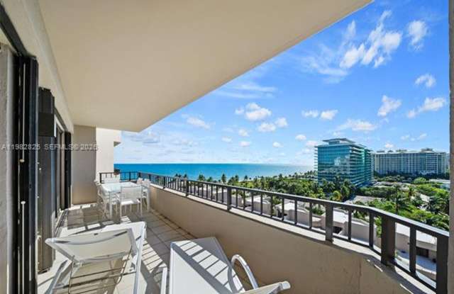 201 CRANDON BL 207 photos photos