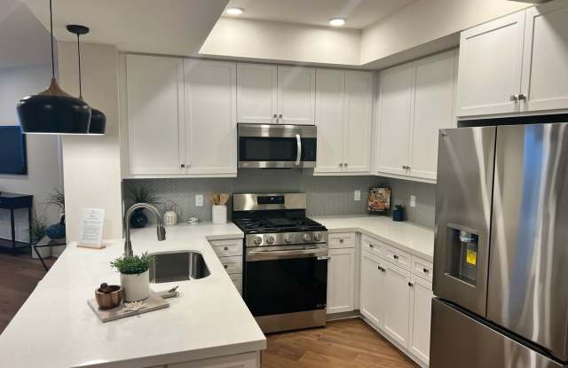 Brand New 2 bed 2 bath Townhome Rolling Hills Estates photos photos