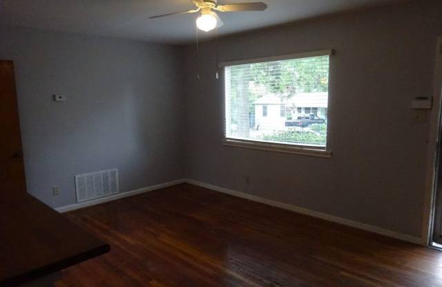 2107 Maldon Place Gallery 3