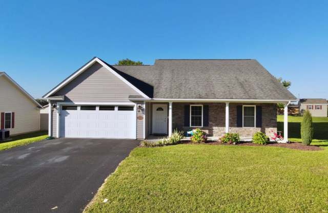 Available for the 2026-2027 lease term. photos photos Available for the 2026-2027 lease term. photos photos