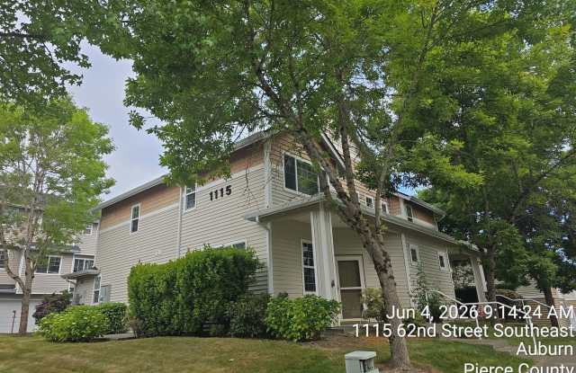 Foxwood at Lakeland Hills townhome condo for rent - 2 bedroom  2.5 bathroom with 2 car garage.  Avail. NOW! photos photos
