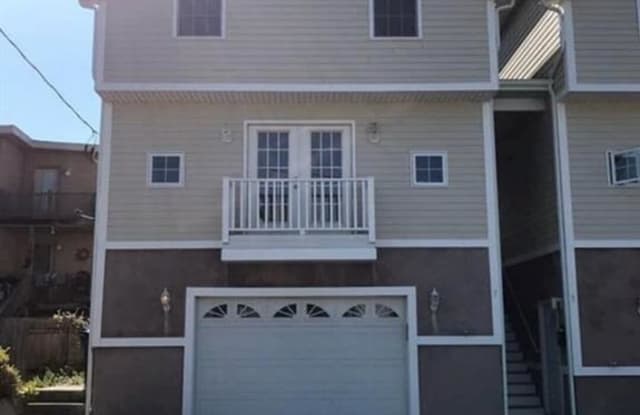 5 Hewitt Street - 5 Hewett Street, Providence, RI 02909