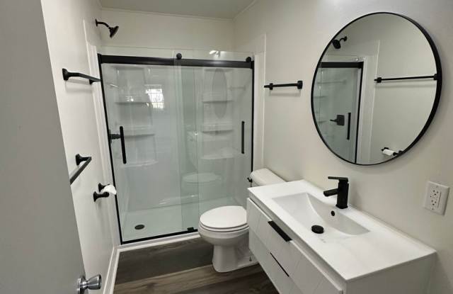 FREE MAY RENT!! Freshly Updated 2 Bedroom Home Nestled Right off of Lake Koshkonong photos photos