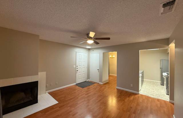 2 bed 1 bath condo available in Natomas area photos photos