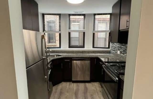 2904 N Broadway photos photos