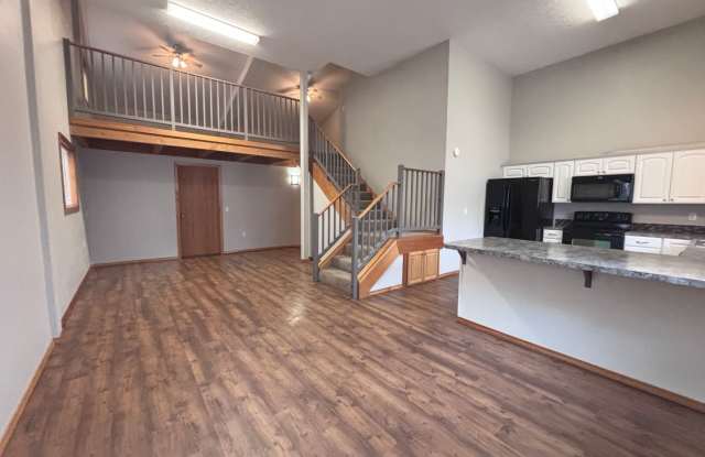 Update 2 Bedroom Home with ALL Utilities Included! photos photos