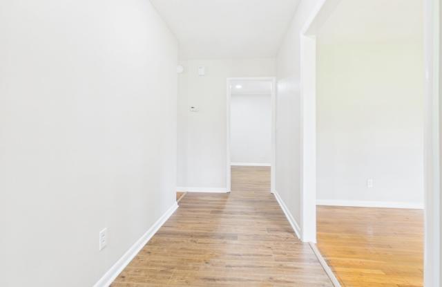 1881 Tanglewood Road Gallery 2