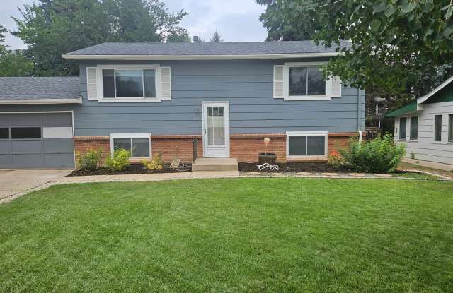 Cute 4 Bedroom House in Midtown FC photos photos