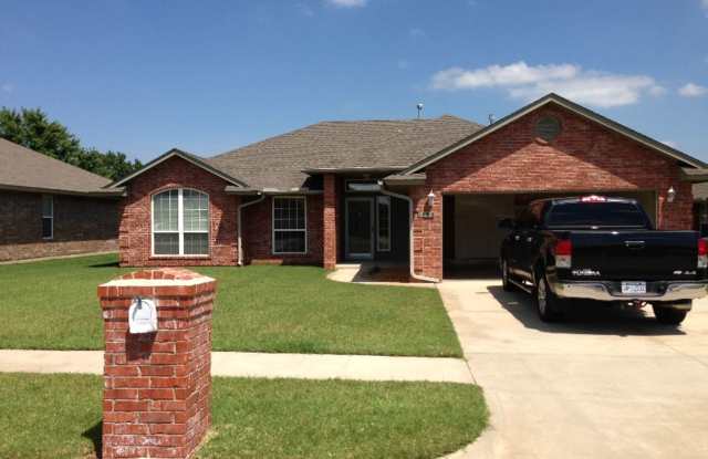 3 Bed + Office - Moore Schools - Must See photos photos