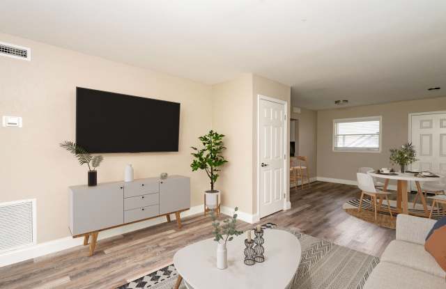 Palm Cove Apartments Gallery 2