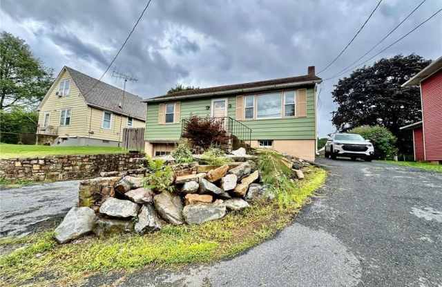 4425 Hecktown Road Gallery 2