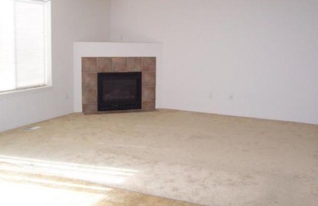 Well-Maintained 4-Bedroom Home with Loft & Fenced Backyard Gallery 3