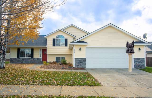 2862 West Broadmoore Drive - 2862 West Broadmoore Drive, Hayden, ID 83835