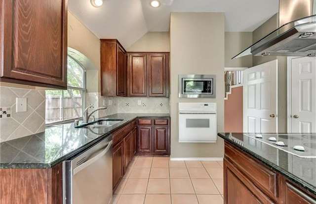 1424 Abilene Court Gallery 3