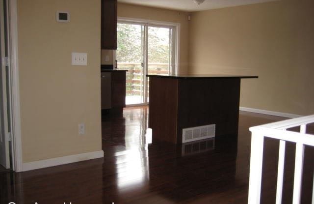 2649 Western Ave N - 2649 Western Avenue North, Roseville, MN 55113