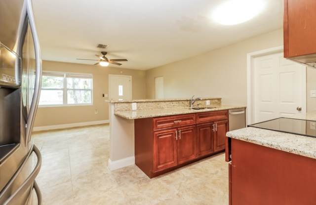 3047 Webley Drive Northeast Gallery 4