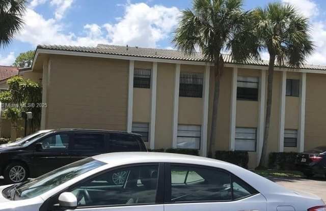 2651 Riverside Dr - 2651 Riverside Drive, Coral Springs, FL 33065