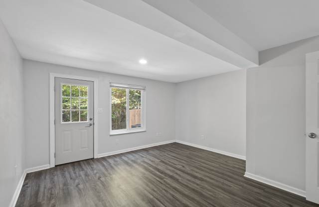 7722 Bernadette Lane Gallery 4