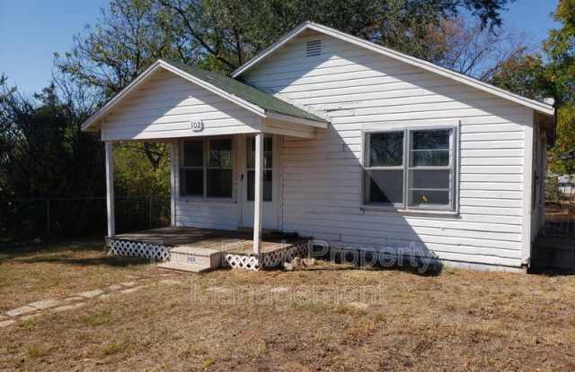 102 W 7th (Asher) - 102 West 7th, Asher, OK 74826