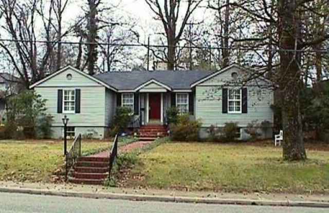 Lovely home just steps away from the heart of English Village - 2315 21st Avenue South, Birmingham, AL 35223