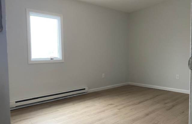 960 Violet Avenue - 1 photos photos