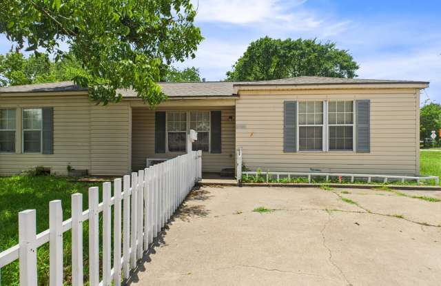 2702 Cavitt Avenue photos photos
