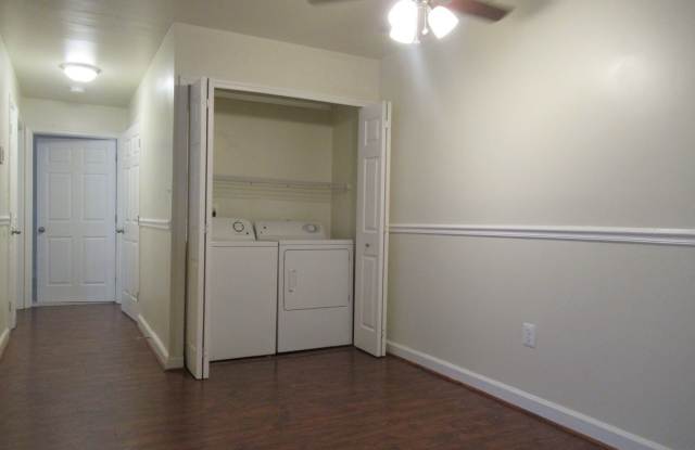 6702 Ridge Rd Gallery 4