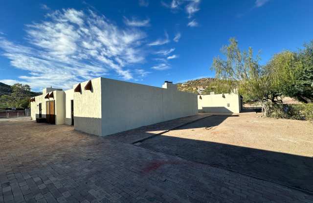 1 and 2 Bedroom Townhomes Near Downtown Tucson! Renovated with Off Street Parking! photos photos