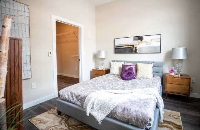 1010 Apartments Gallery 4