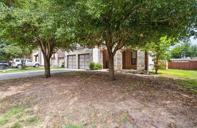 Spacious Solar-Powered 3BR Home Near McKinney Falls State Park | 2 Living Areas | 2,244 Sq Ft Gallery 4