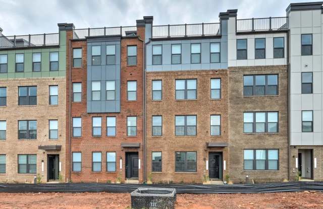 Luxury 3BR/2.5BA Condo w/ Balcony and Rooftop Terrace & Garage – Walk to One Loudoun photos photos