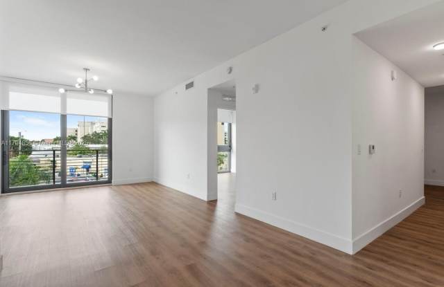 7435 SW 61 Ave photos photos