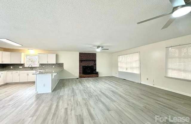 8002 Browne Road Gallery 2