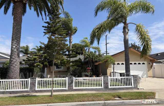 17542 Wrightwood Ln Gallery 2