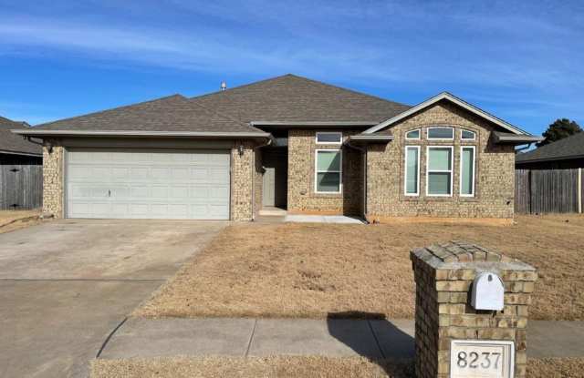 4 bed in Putnam City Schools! - 8237 Greer Way, Oklahoma City, OK 73132