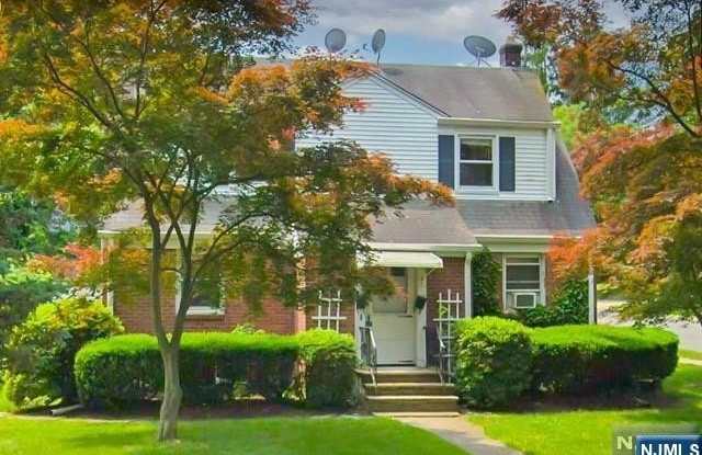 350 Gilbert Street 2 - 350 Gilbert Street, Ridgewood, NJ 07450