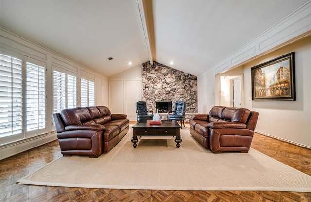 6606 Regalbluff Drive Gallery 4