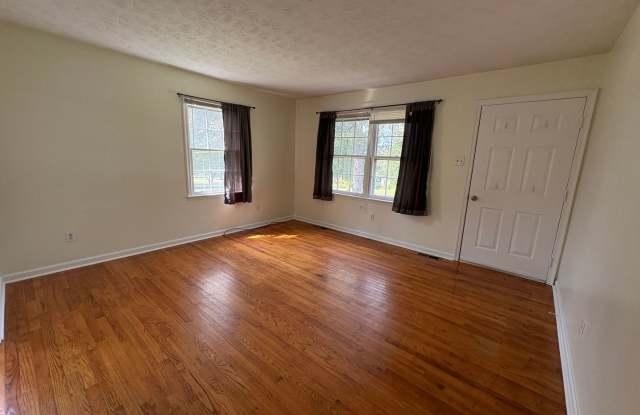 Adroable two bedroom house in Appomattox County! Must see! Gallery 3