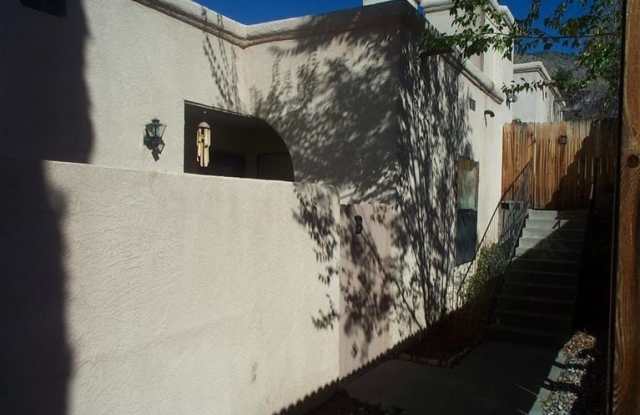 2820 Palo Verde Drive NE Gallery 1
