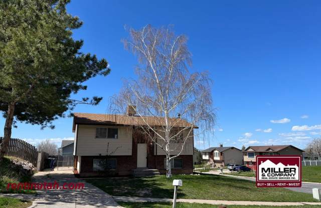 Home For Rent! 1221 N. Qunicy Ave (900 E) photos photos
