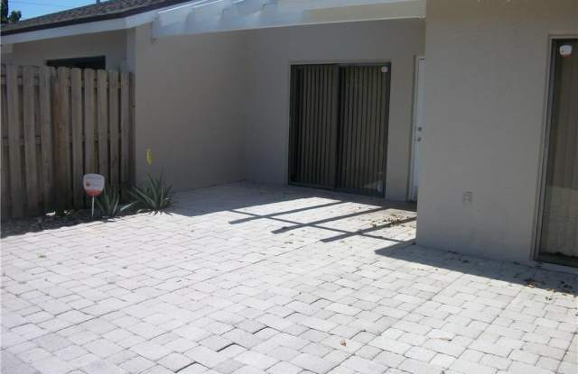 4953 E LAKES Drive Gallery 4